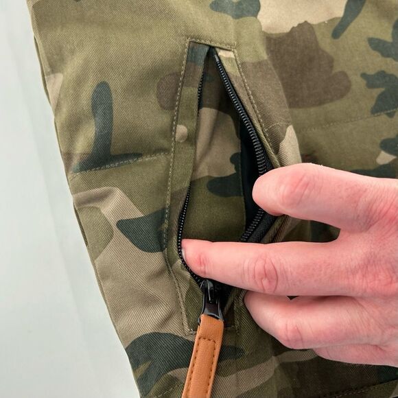 Allston Outfitters Deadstock Zip Up Camo Green Vest NWT Medium - Picture 5 of 9